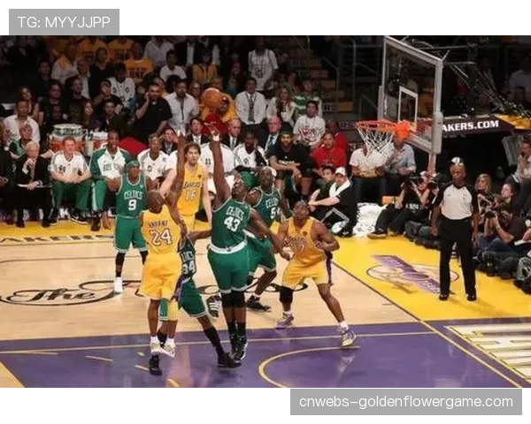 历史回顾:从“七秒进攻”到“位置模糊化”——近十年NBA进攻风格演变简史